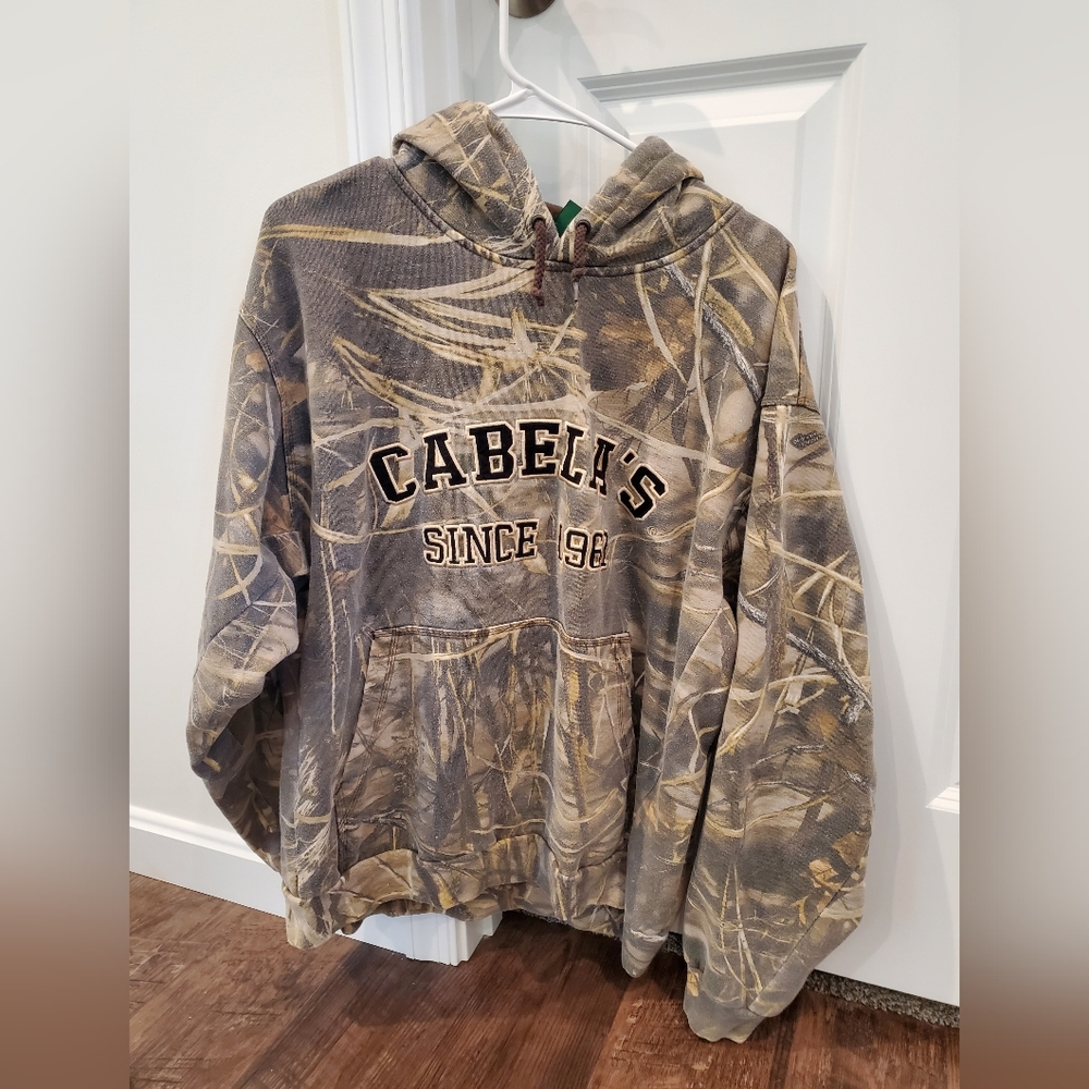 Cabela's Sweatshirt